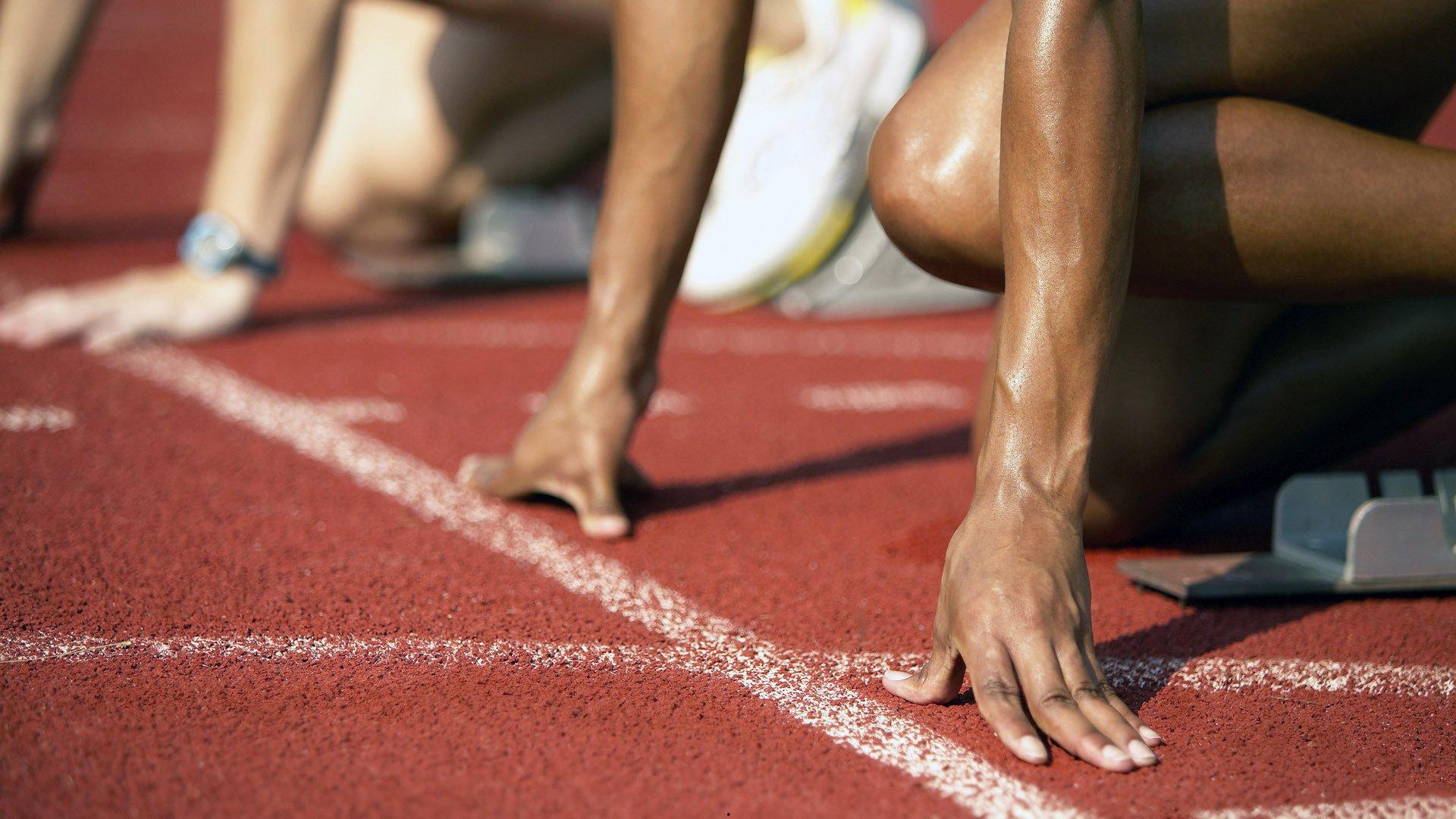 卫冕冠军次轮折戟,马祖拉点出心理顽疾,休赛期亟待突破的障碍