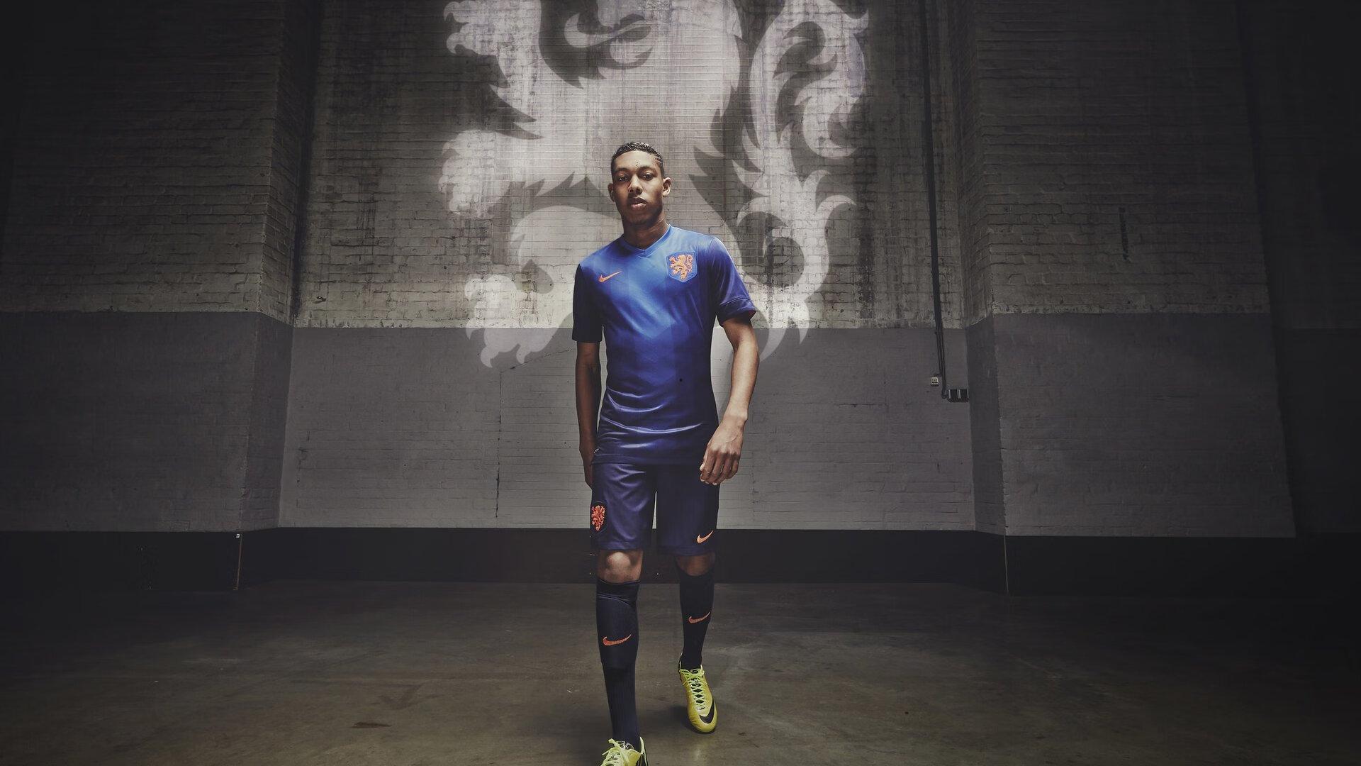 莱昂纳多梅开二度闪耀全场，利雅得新月力克曼城夺焦点战胜利！